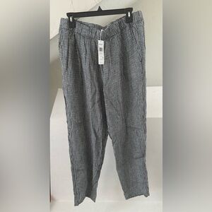NWT - Eileen Fisher Puckered Organic Linen Tapered Pant (Black/White Gingham)